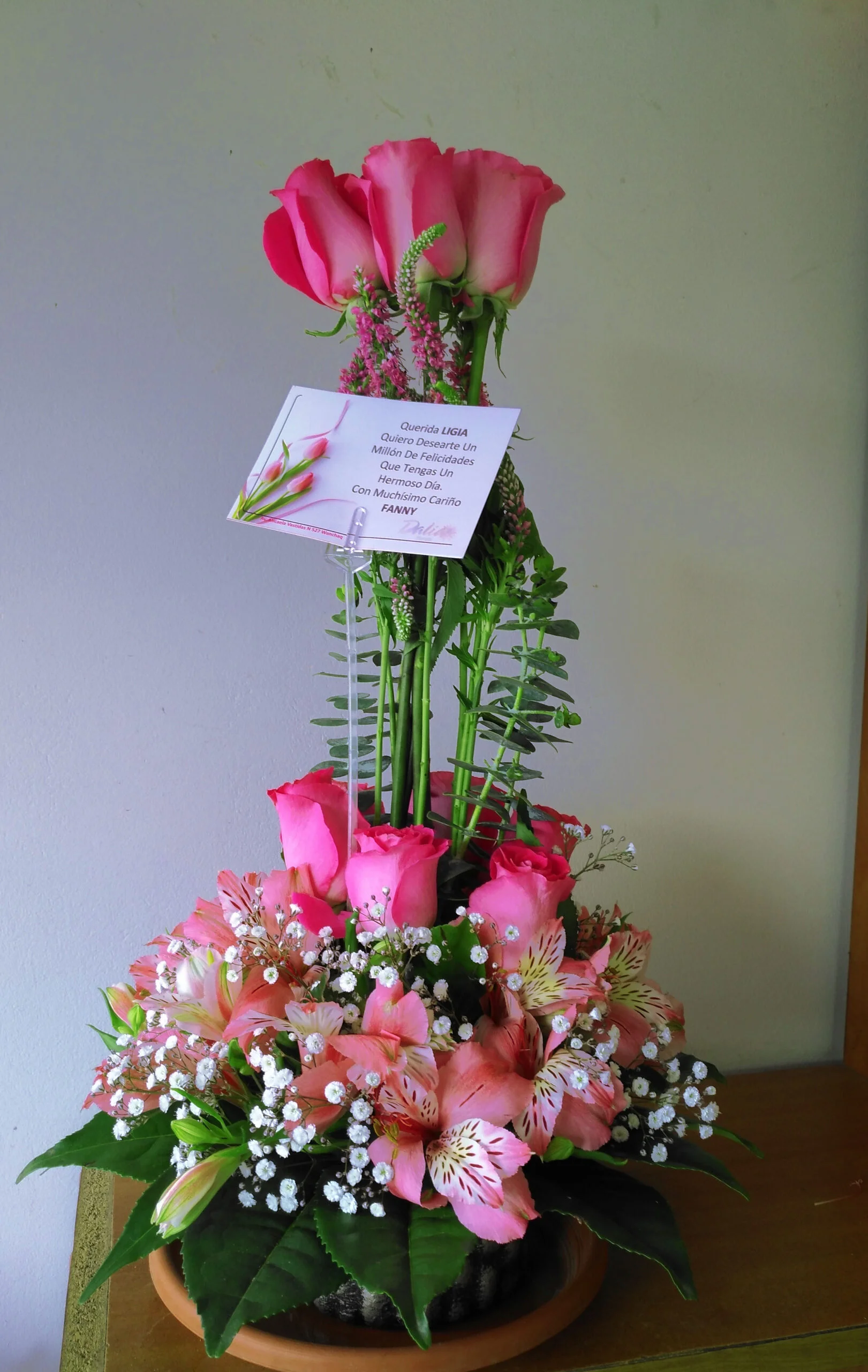 Arreglo de Rosas Rosadas: Delicadeza y Sentimiento (A-06)