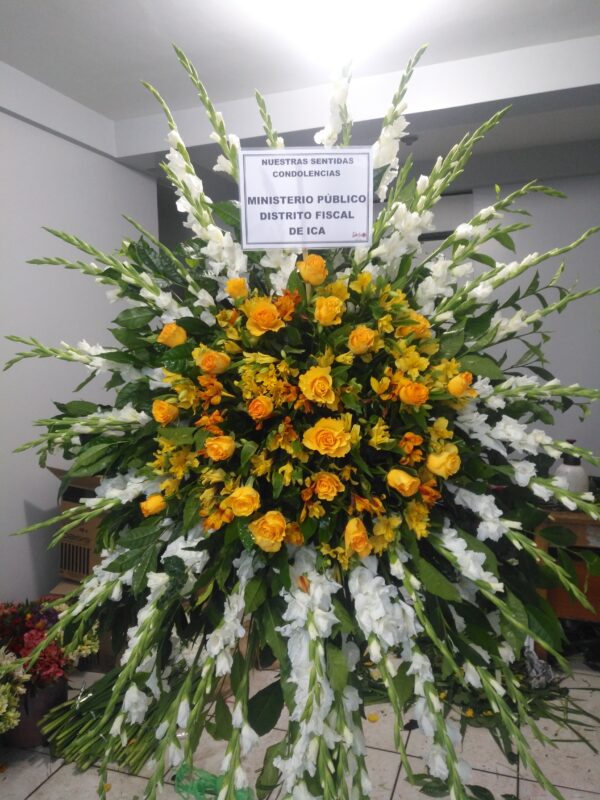 "Corona Fúnebre de Rosas Amarillas y Gladiolos Blancos" (P-46)