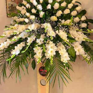 Arreglo Funebre de Rosas Blancas y Gladiolos (P-48)